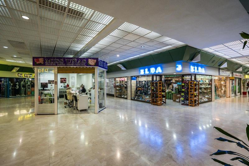 Foto 4c60667b-e101-4050-87ed-6667c29c5f4d. Local comercial oportunidad única! se vende amplio local comercial ponemos a la venta un estup en Coslada