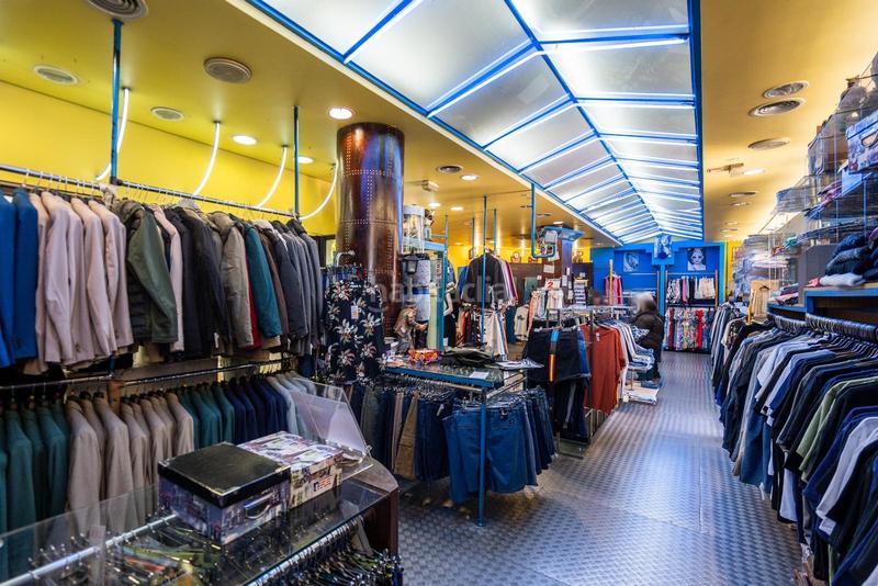 Foto 523ad9e3-d5a2-4722-bd77-d87eae66d69c. Local comercial oportunidad única! se vende amplio local comercial ponemos a la venta un estup en Coslada