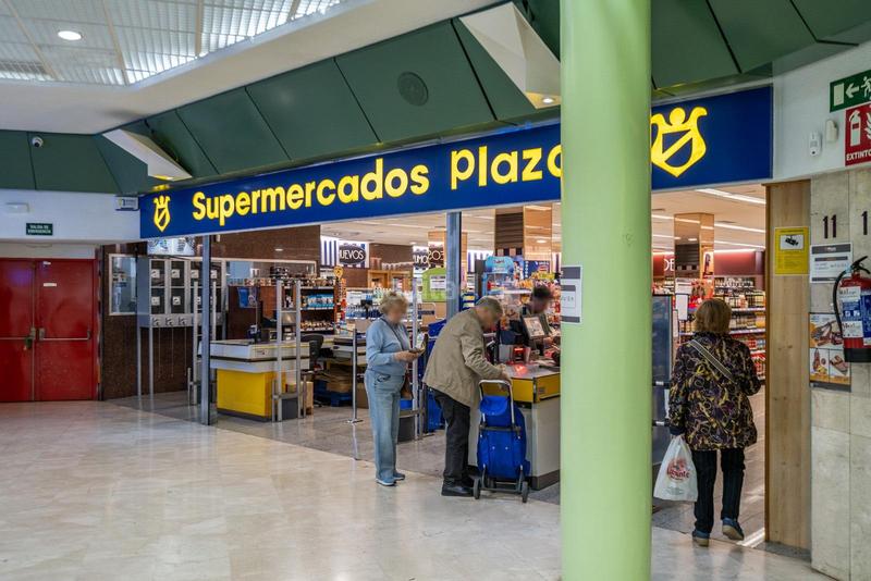 Foto c55a98fe-a4b2-49c4-b5a5-8cc548a61fee. Local comercial oportunidad única! se vende amplio local comercial ponemos a la venta un estup en Coslada
