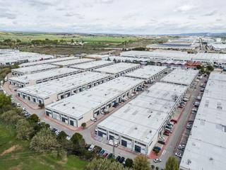 Fabrikhalle in La Estación. Gran nave industrial en venta en meco  altura, luz natural, acce