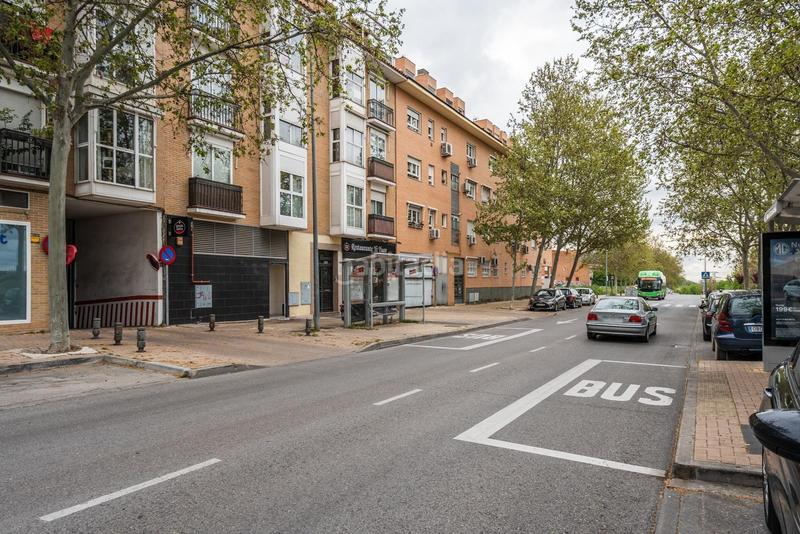 Foto 3305efd5-0385-4084-a452-6c954e2538b1. Local commercial dans La Fortuna Leganés