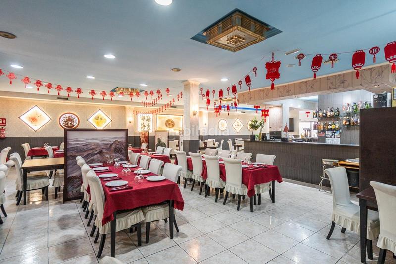 Foto 3aaf0a97-f911-41dc-beff-1019de01efa8. Local comercial fantástico restaurante en rentabilidad o libre de inquilino se vende amplio r en Leganés