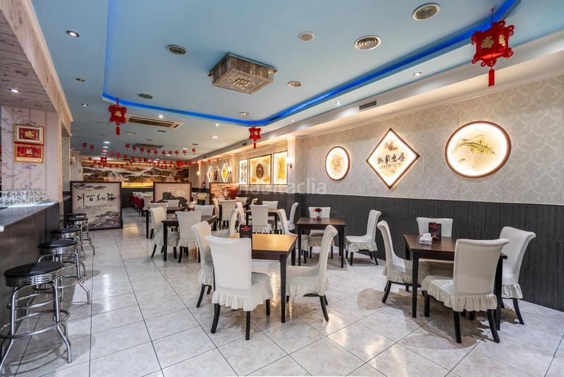 Foto 3bf561d1-a638-4387-a287-aef88a4b387f. Local comercial fantástico restaurante en rentabilidad o libre de inquilino se vende amplio r en Leganés