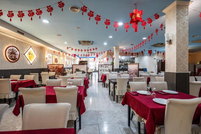 Foto 588ba05f-7230-44e2-8d8c-dd7bb7734307. Local comercial fantástico restaurante en rentabilidad o libre de inquilino se vende amplio r en Leganés