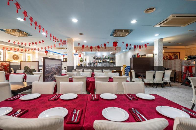 Foto a73dcc83-ac18-4873-8ac6-3481b270fc4d. Local comercial fantástico restaurante en rentabilidad o libre de inquilino se vende amplio r en Leganés