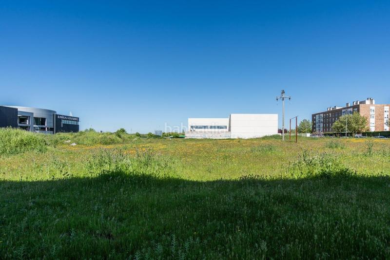 Foto af0de364-362f-4da7-9192-f030df125960. Terreno residencial oportunidad inversores y empresas! parcela urbana de 2.627 m frente al núcleo urbano ubicación pri en Parla