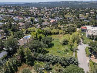 Terreny residencial  Convento. Fabulosa parcela urbana de más de 2.000 m en berzosilla, torrelo