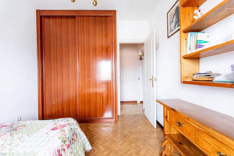 Foto 1990e512-2aef-4918-aa02-155c578f6bf4. Flat with heating parking pool in San Juan Bautista Madrid