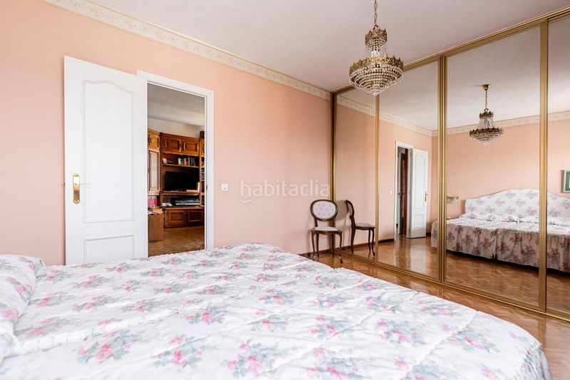 Foto 278fc06e-4e8f-4b0f-b470-d4dd66c90feb. Pis amb aparcament piscina a San Juan Bautista Madrid