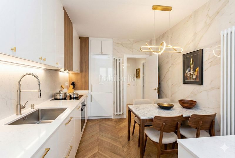 Foto 2806c6ff-3668-4ad3-8bdd-61526f11ba3d. Pis amb aparcament piscina a San Juan Bautista Madrid