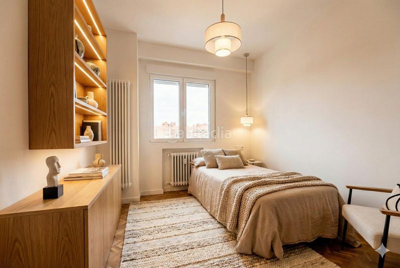 Foto 52c2d24a-47e3-418d-893b-7bc51774cfd5. Pis amb aparcament piscina a San Juan Bautista Madrid