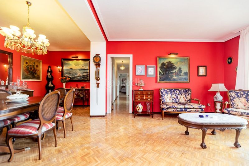 Foto 8a8ac1ef-1d78-452d-bd53-2b28b43d8f10. Pis amb aparcament piscina a San Juan Bautista Madrid