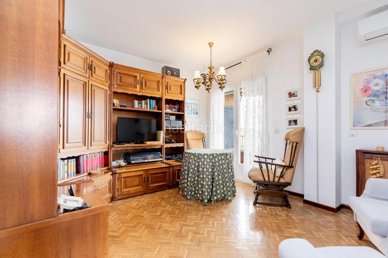 Foto 8be25b3f-2104-4299-9e0b-85ea91eb6649. Flat with heating parking pool in San Juan Bautista Madrid