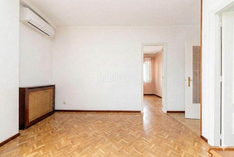 Foto ba3853dd-e020-4135-abab-7e5dc4aa0538. Pis amb aparcament piscina a San Juan Bautista Madrid