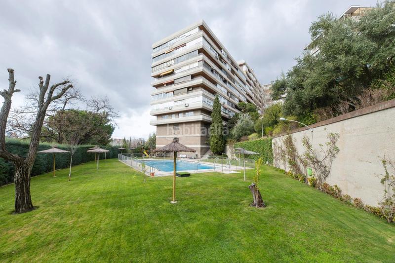 Foto bef4e569-bfa8-414b-a45a-ae159b9f6d4c. Flat with heating parking pool in San Juan Bautista Madrid