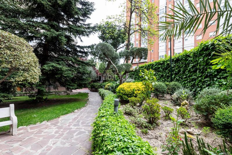 Foto c9c54978-5745-48fb-b201-cff9916d6830. Flat with heating parking pool in San Juan Bautista Madrid