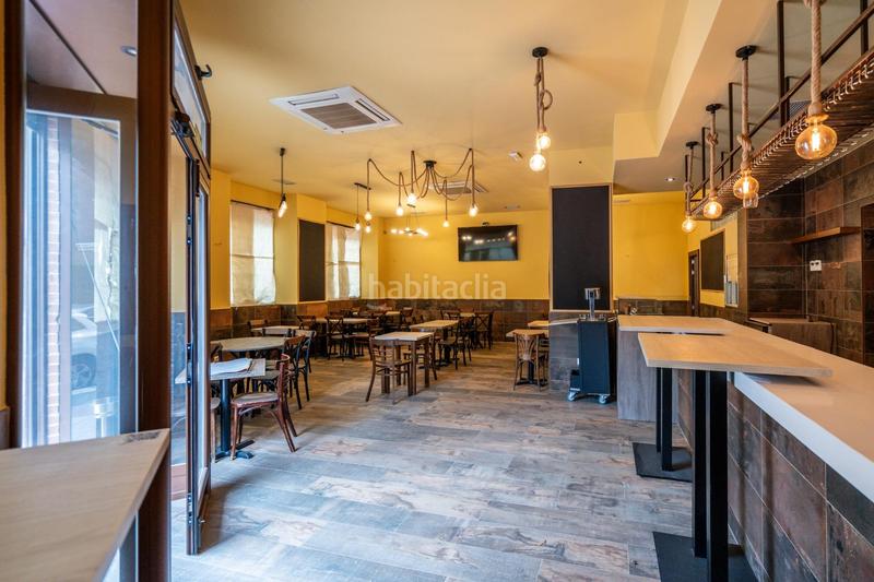 Foto 7d86db42-8335-4de1-93a0-b5a258edba18. Local comercial fantástico local barrestaurante en venta o con alquiler con opción a compra frente al estadio en Alcorcón