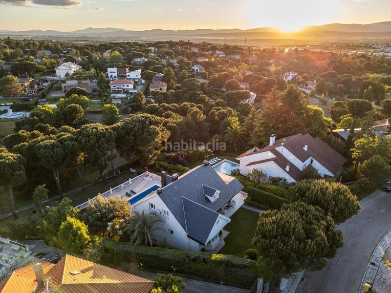 Foto 7c47025f-b211-4fcb-b547-8c77372b0388. Chalet con riscaldamento parcheggio piscina in Bonanza Boadilla del Monte