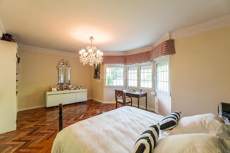 Foto c0ca242a-2bdc-4457-809c-798684b3ddfc. Chalet con riscaldamento parcheggio piscina in Bonanza Boadilla del Monte