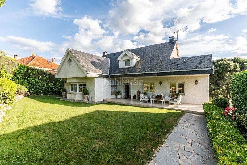 Foto d009de2f-010c-49c2-a957-a38f0f7af4cd. Chalet con riscaldamento parcheggio piscina in Bonanza Boadilla del Monte