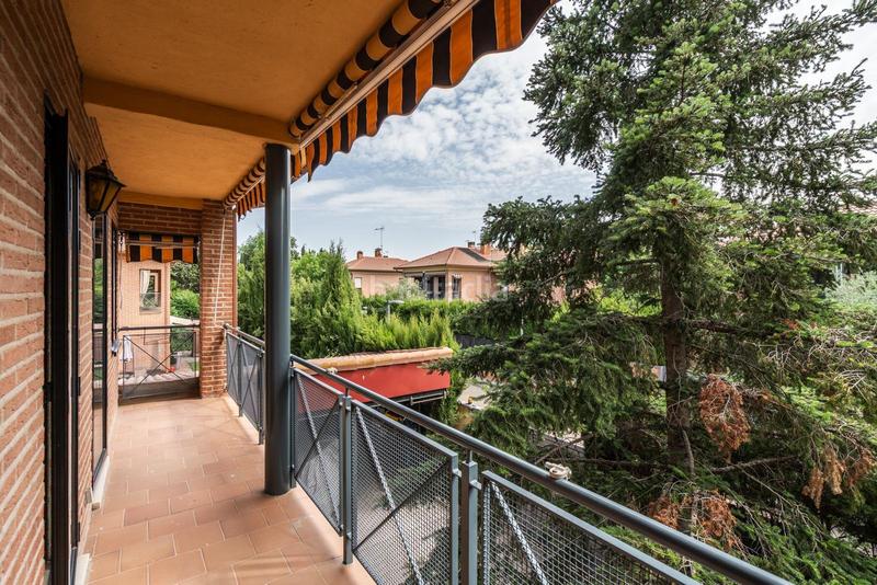 Foto 565c8386-addd-4772-b44a-841e6f315d3a. Chalet mit heizung parking pool in La Montaña - El Cortijo Aranjuez