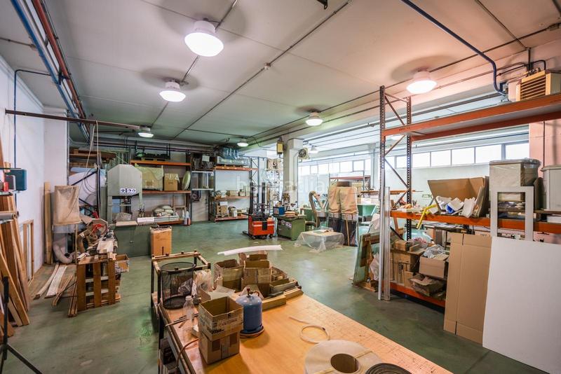 Foto 419e3716-fad9-40d8-b746-c43eca42ab96. Nave industrial  calle fragua 1.720 m en 4 plantas se ofrece en venta una magnífica en Móstoles