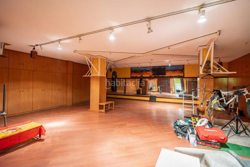 Foto 882fa33f-b01c-4a42-a881-8a829e7d8d6a. Nave industrial  calle fragua 1.720 m en 4 plantas se ofrece en venta una magnífica en Móstoles