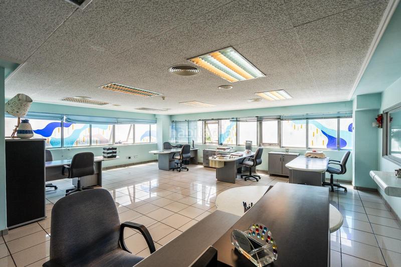 Foto aab6c368-bc1f-4f21-a524-98c49b7286a7. Nave industrial  calle fragua 1.720 m en 4 plantas se ofrece en venta una magnífica en Móstoles