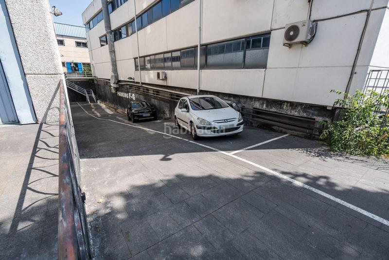 Foto fbaa0de1-c5cd-49bc-882f-fc85a305fc35. Nave industrial  calle fragua 1.720 m en 4 plantas se ofrece en venta una magnífica en Móstoles