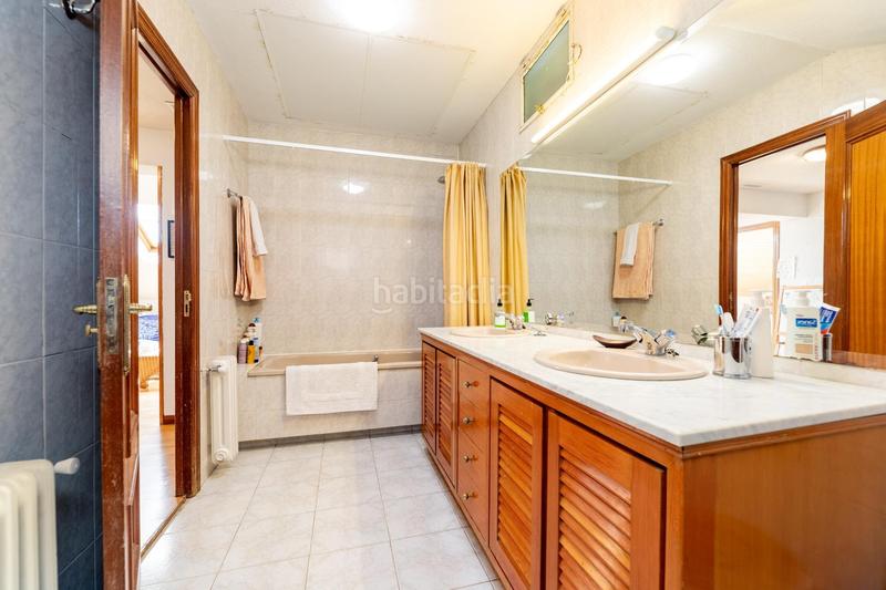 Foto 127baee0-50bc-43ae-8ec3-847387138410. Chalet avec chauffage parking piscine dans Parquelagos-Puente Nuevo Galapagar