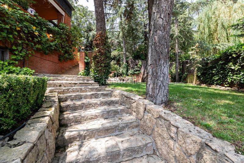 Foto 987c7575-b404-4695-bfca-48bb6a5d02df. Chalet avec chauffage parking piscine dans Parquelagos-Puente Nuevo Galapagar