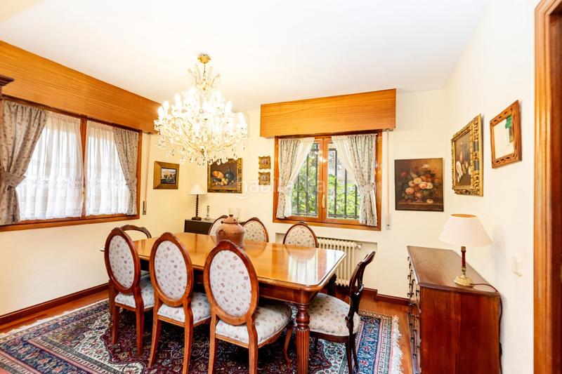 Foto b11607e9-bc28-4284-903f-cb540f7566b6. Chalet avec chauffage parking piscine dans Parquelagos-Puente Nuevo Galapagar