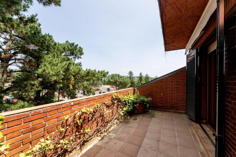 Foto da0f1745-b1f2-454a-a0ab-178ba9a4f3e3. Chalet avec chauffage parking piscine dans Parquelagos-Puente Nuevo Galapagar