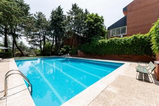 Chalet  Calle fresno. Chalet independiente en urbanización exclusiva con piscina junto