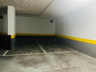 Alquiler Parking coche en Simancas. Plaza de garaje en alquiler