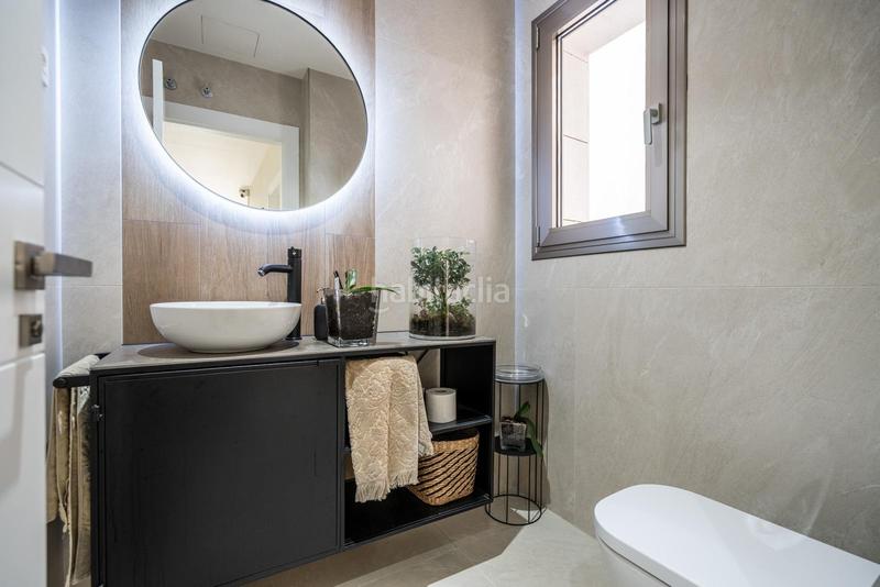 Foto ad597670-5971-43d3-affe-332623ad03bf. Casa adosada chalet adosado de lujo en hortaleza con tres plantas, domotica integral y aerotermia en Madrid