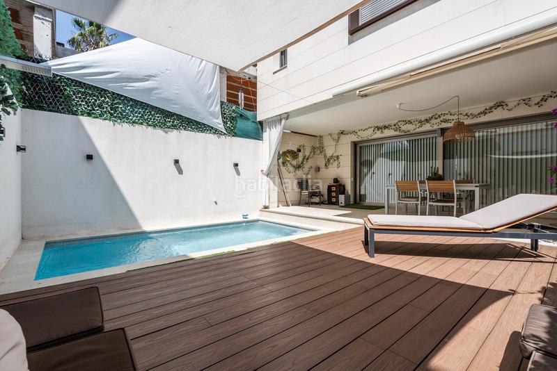 Foto b6825ee5-c213-4f2e-a0b4-61e65f073936. Maison jumelée avec parking piscine dans Valdebebas - Valdefuentes Madrid