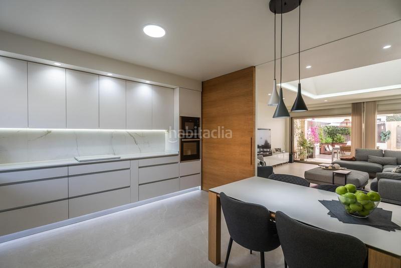 Foto daf7dcd7-fb43-4a32-8f8f-6c526b836576. Maison jumelée avec parking piscine dans Valdebebas - Valdefuentes Madrid