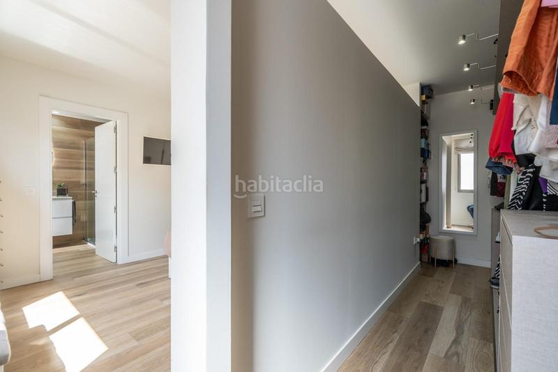 Foto f305d54f-c346-4932-8b95-809662f70362. Casa adosada chalet adosado de lujo en hortaleza con tres plantas, domotica integral y aerotermia en Madrid