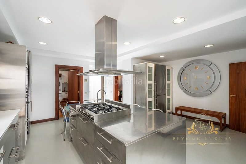 Foto 25d7bc8b-a4dc-43a9-8cd5-1edd55d9bc8d. Xalet amb aparcament piscina a S´Eixample-Can Misses Ibiza