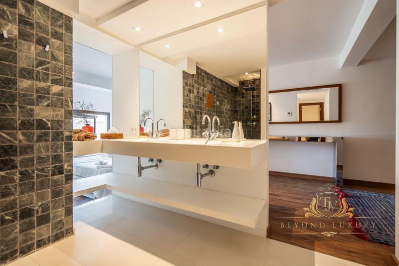 Foto 37bcc272-921b-4a5f-b617-cc1df35bd2d7. Xalet amb aparcament piscina a S´Eixample-Can Misses Ibiza