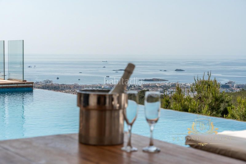 Foto 3aaf8e2e-e5d6-4f14-b1ab-50aefd30cde1. Xalet amb aparcament piscina a S´Eixample-Can Misses Ibiza