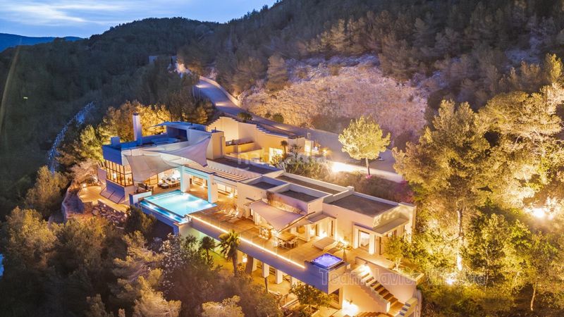 Foto 4f32473f-cd15-4d0c-ae21-e1c35eee7a79. Xalet amb aparcament piscina a S´Eixample-Can Misses Ibiza