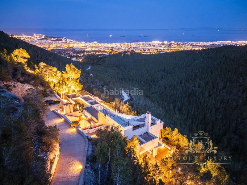 Foto 83742844-a331-4c4b-9603-520a06494c2e. Xalet amb aparcament piscina a S´Eixample-Can Misses Ibiza