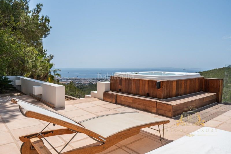 Foto 8b79fbf0-61a9-437c-abb8-b61c25047f1f. Xalet amb aparcament piscina a S´Eixample-Can Misses Ibiza