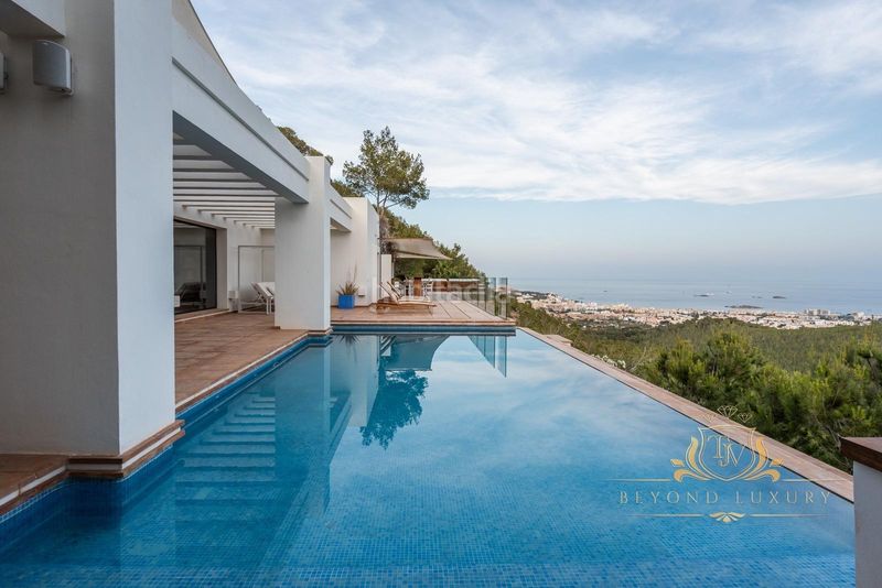 Foto 9a2296b5-42df-4547-8c96-9e8525bd0cbb. Xalet amb aparcament piscina a S´Eixample-Can Misses Ibiza