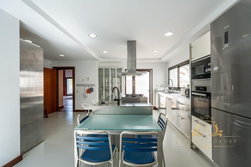 Foto a95311fb-f56f-4585-b0da-11e03b58083b. Xalet amb aparcament piscina a S´Eixample-Can Misses Ibiza