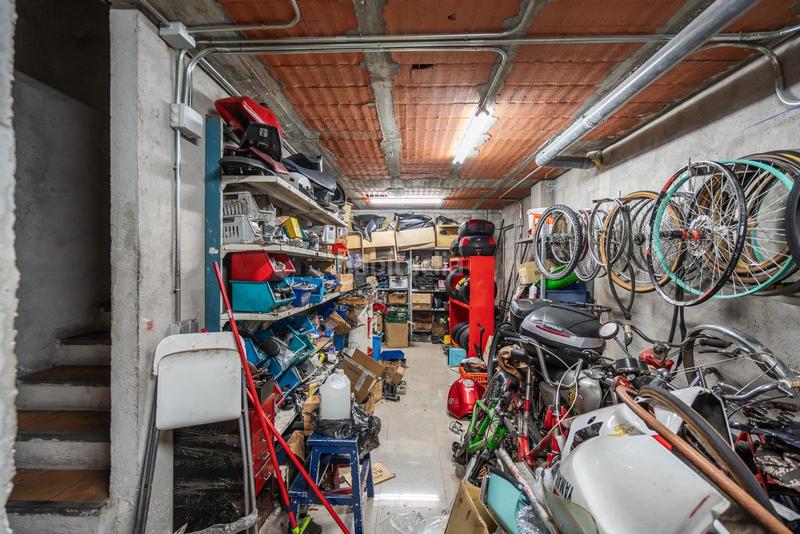 Foto a7436238-f5bf-43bf-9876-2fafe1cb3a55. Local comercial espectacular local en venta en zona céntrica se ofrece en venta este estupendo local comercial de 136 metros cuadr en Majadahonda