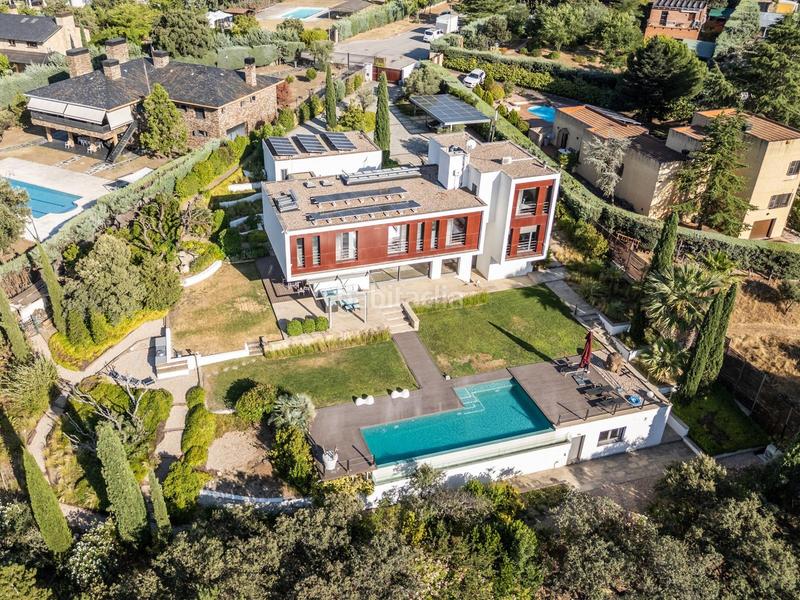 Foto af0c8326-4eda-4d18-b7b5-abd80c42ffd0. Chalet  de lujo único en las rozas con diseño exclusivo y vistas perpetuas extraordinaria propiedad de alto standing situada en lo en Rozas de Madrid (Las)