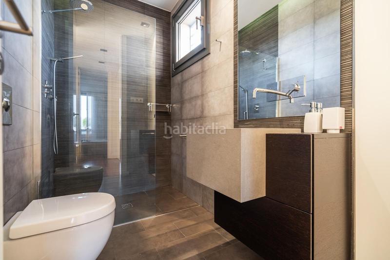Foto bf2899fd-28b8-4f87-91ca-c0a17f4cad0c. Chalet  de lujo único en las rozas con diseño exclusivo y vistas perpetuas extraordinaria propiedad de alto standing situada en lo en Rozas de Madrid (Las)